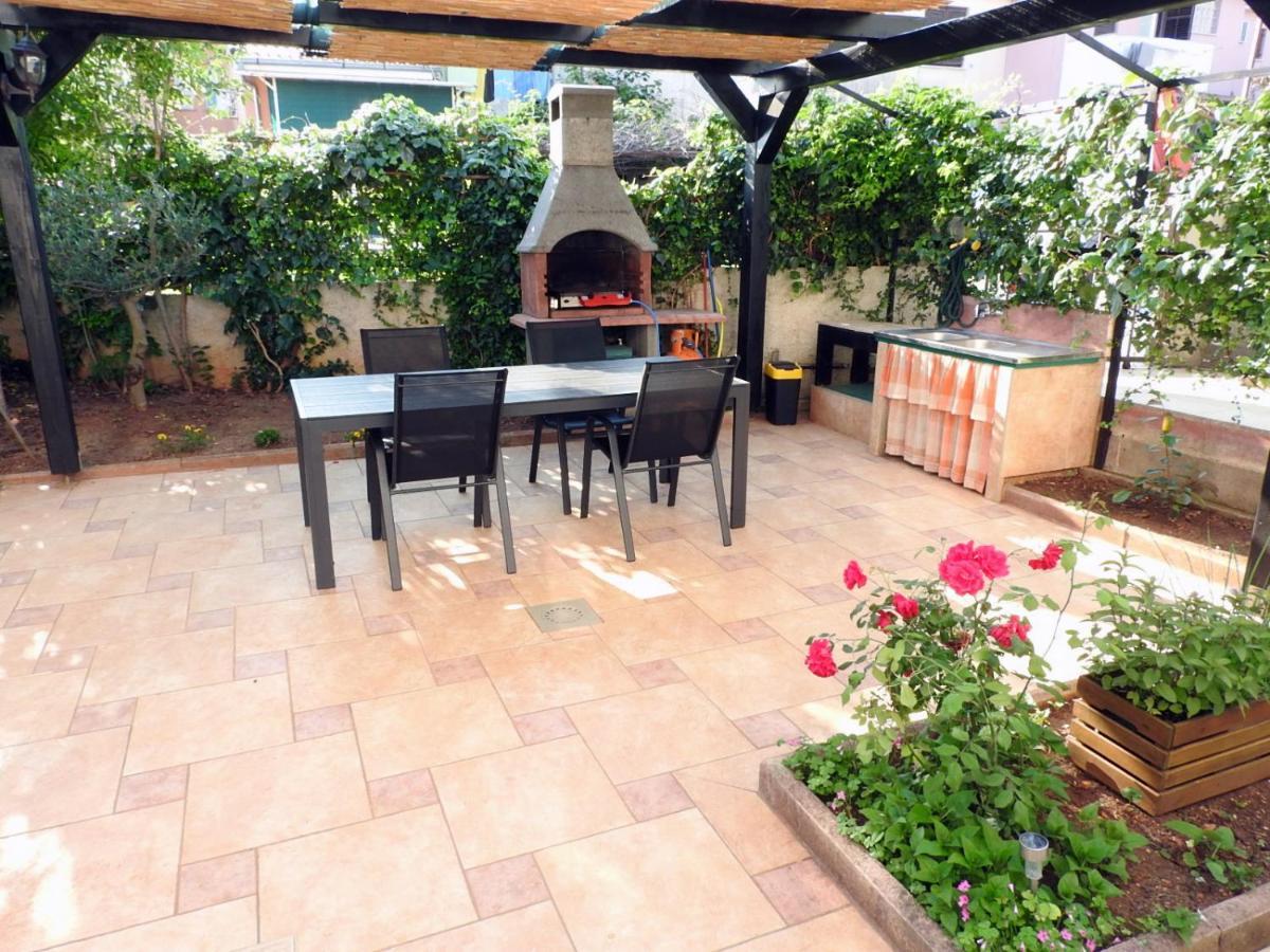 Apartment Lu, Stinjan - Πούλα Εξωτερικό φωτογραφία